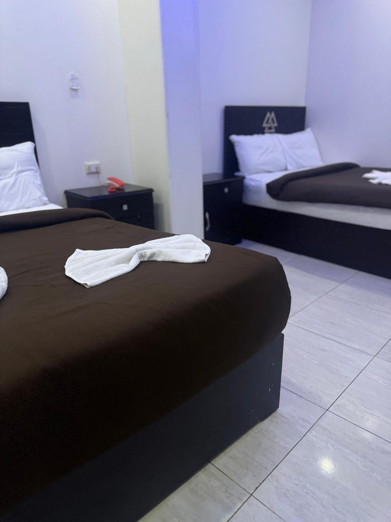 Pyramids And Sphinx Hotel Kafret el-Gabal Екстериор снимка