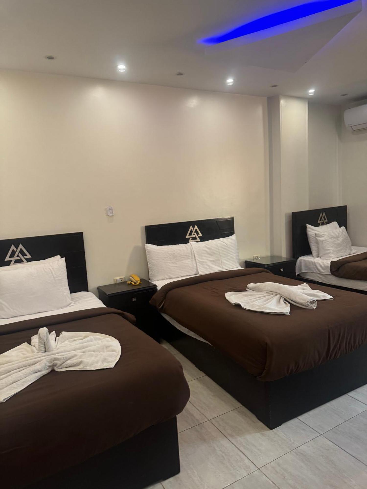 Pyramids And Sphinx Hotel Kafret el-Gabal Екстериор снимка