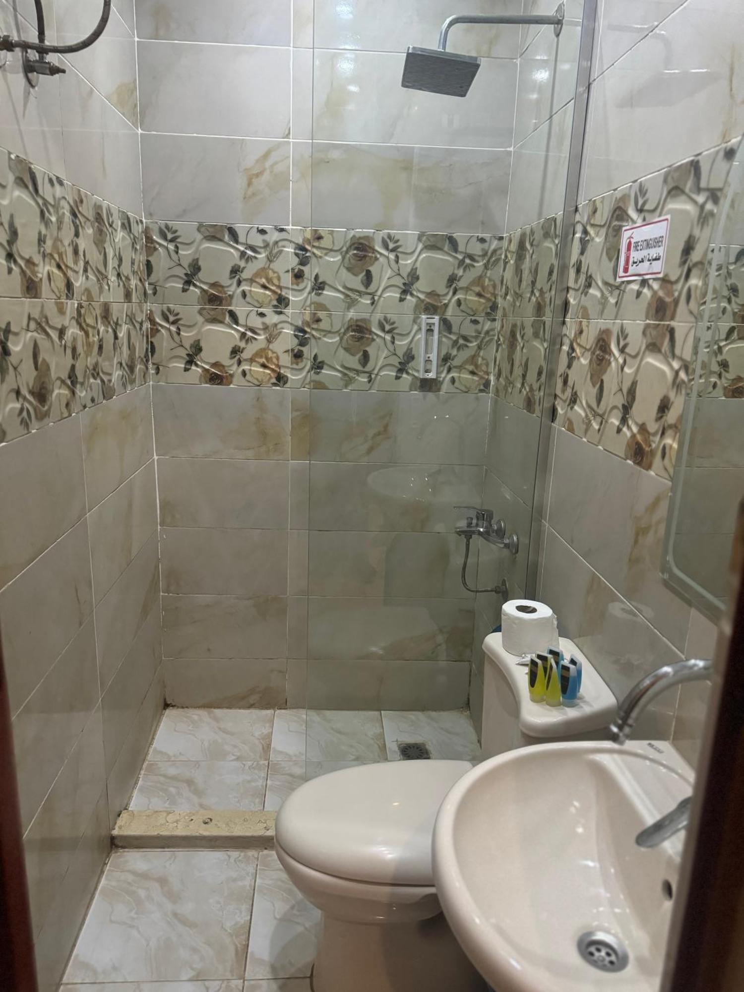 Pyramids And Sphinx Hotel Kafret el-Gabal Екстериор снимка