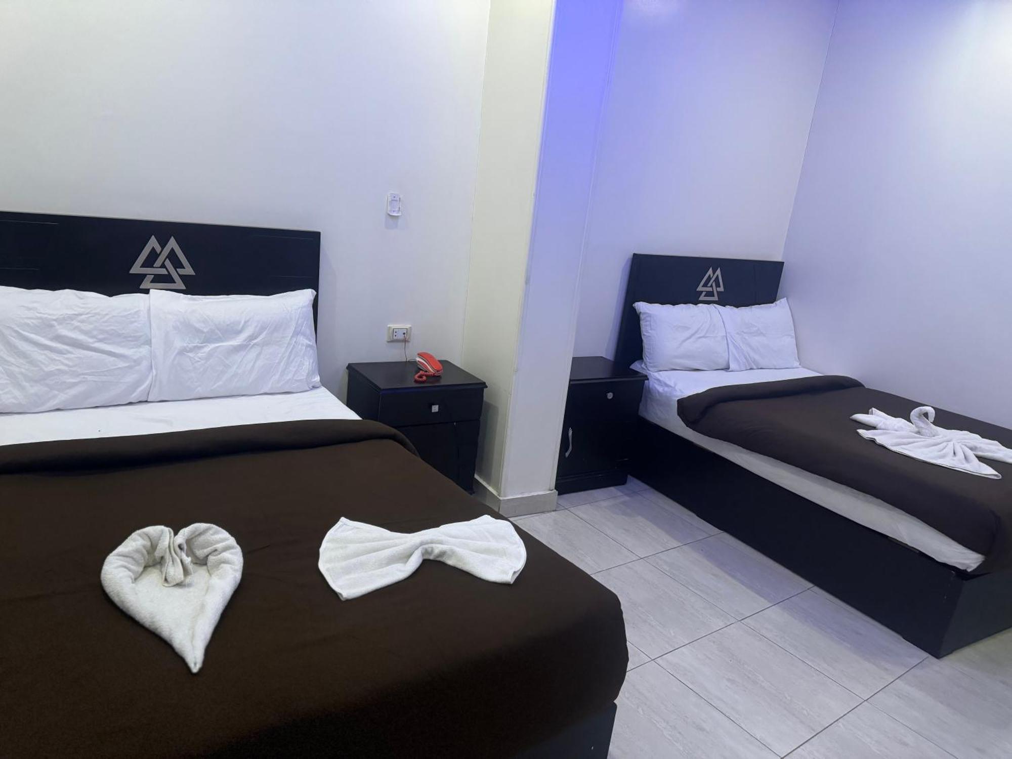 Pyramids And Sphinx Hotel Kafret el-Gabal Екстериор снимка