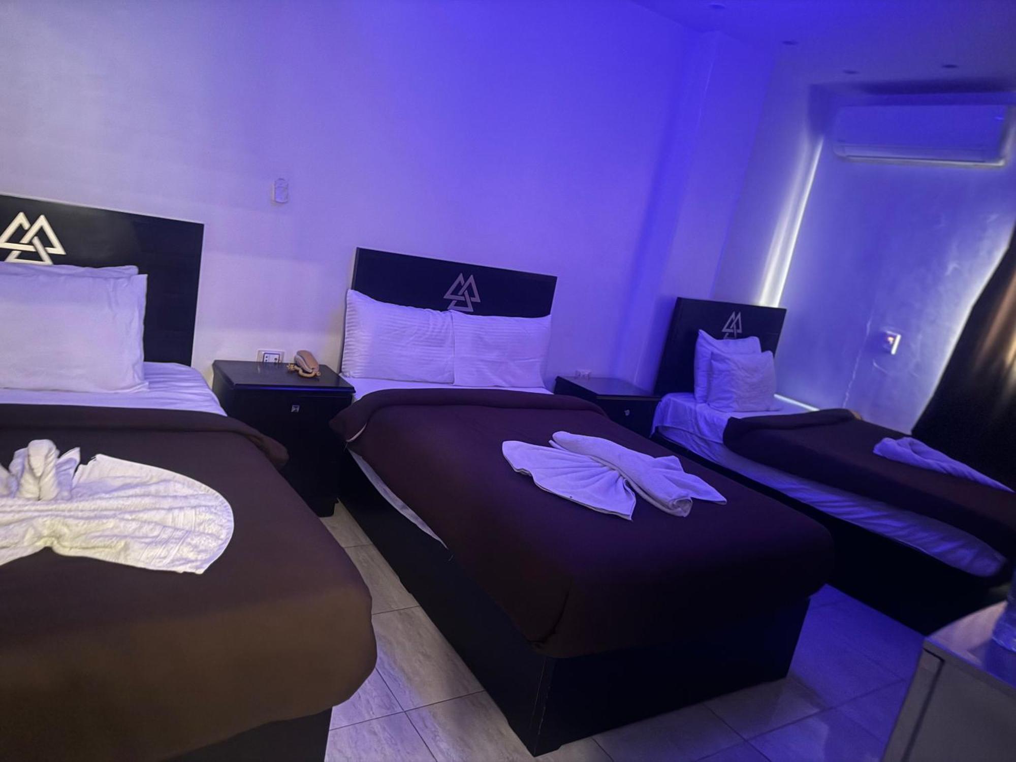 Pyramids And Sphinx Hotel Kafret el-Gabal Екстериор снимка