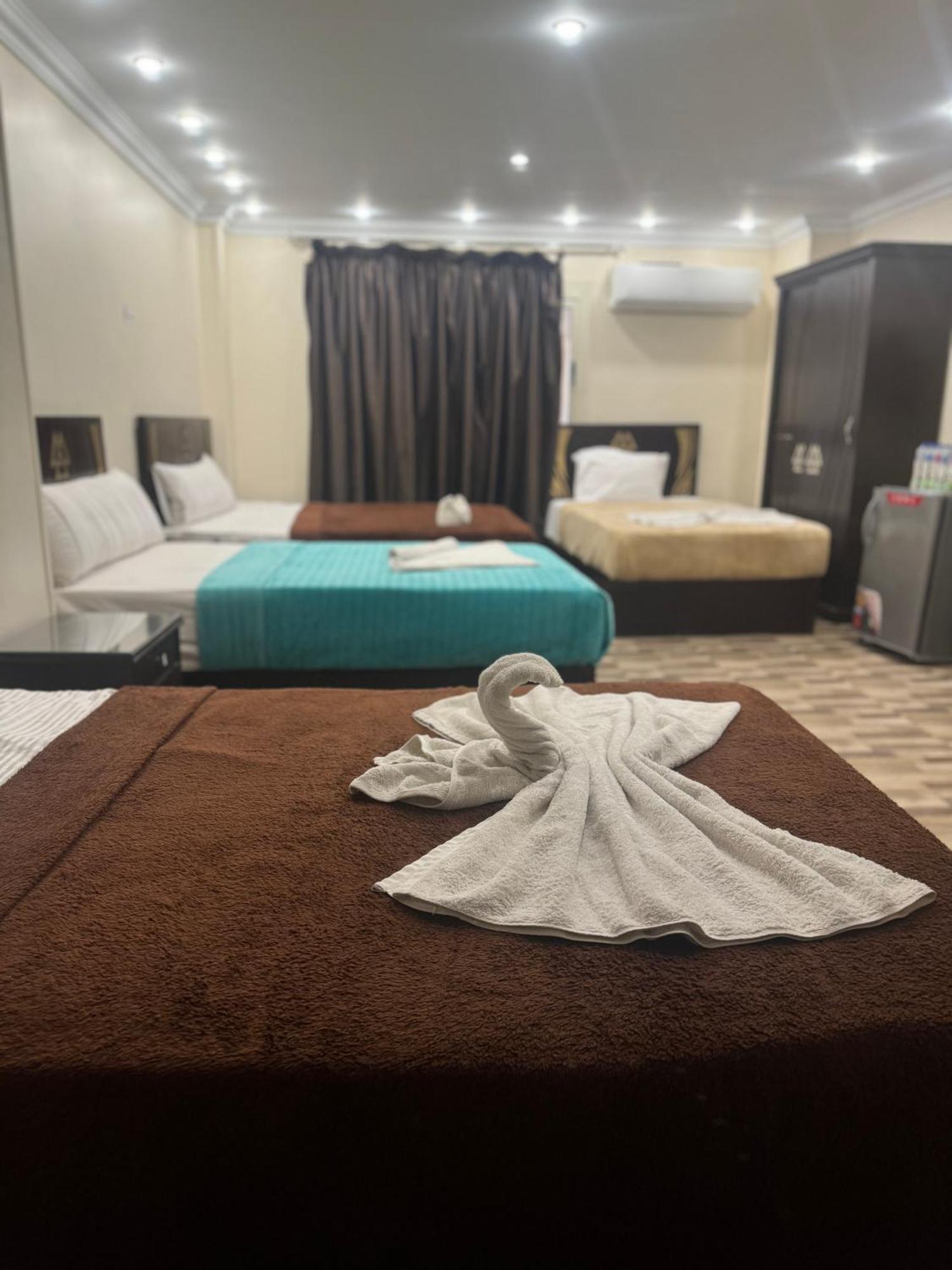 Pyramids And Sphinx Hotel Kafret el-Gabal Екстериор снимка