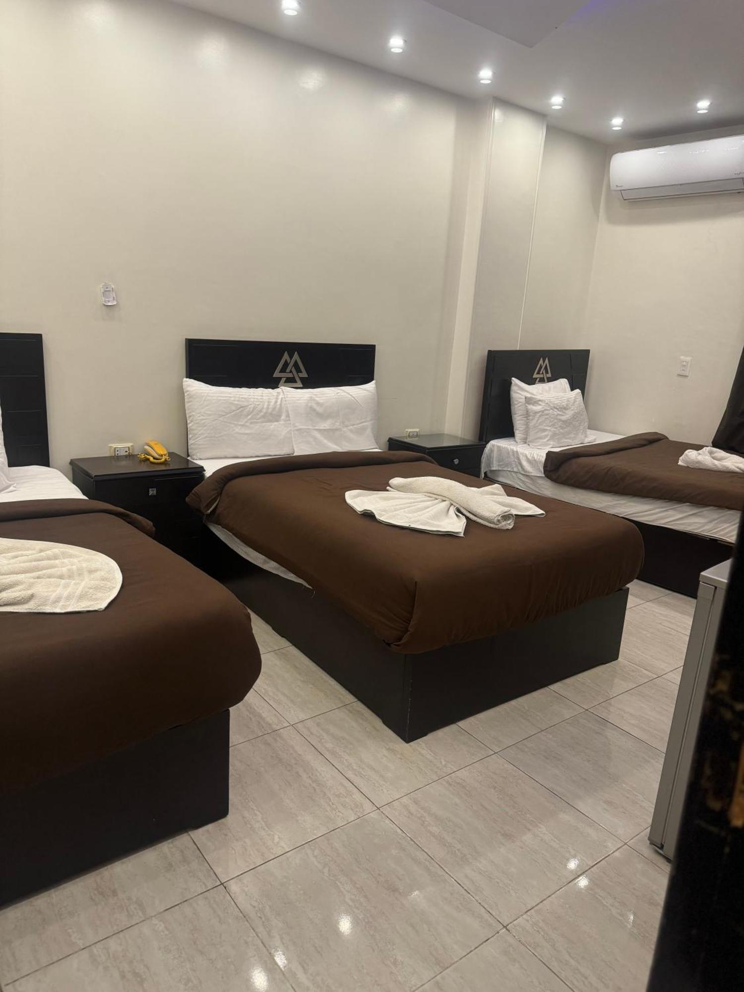 Pyramids And Sphinx Hotel Kafret el-Gabal Екстериор снимка