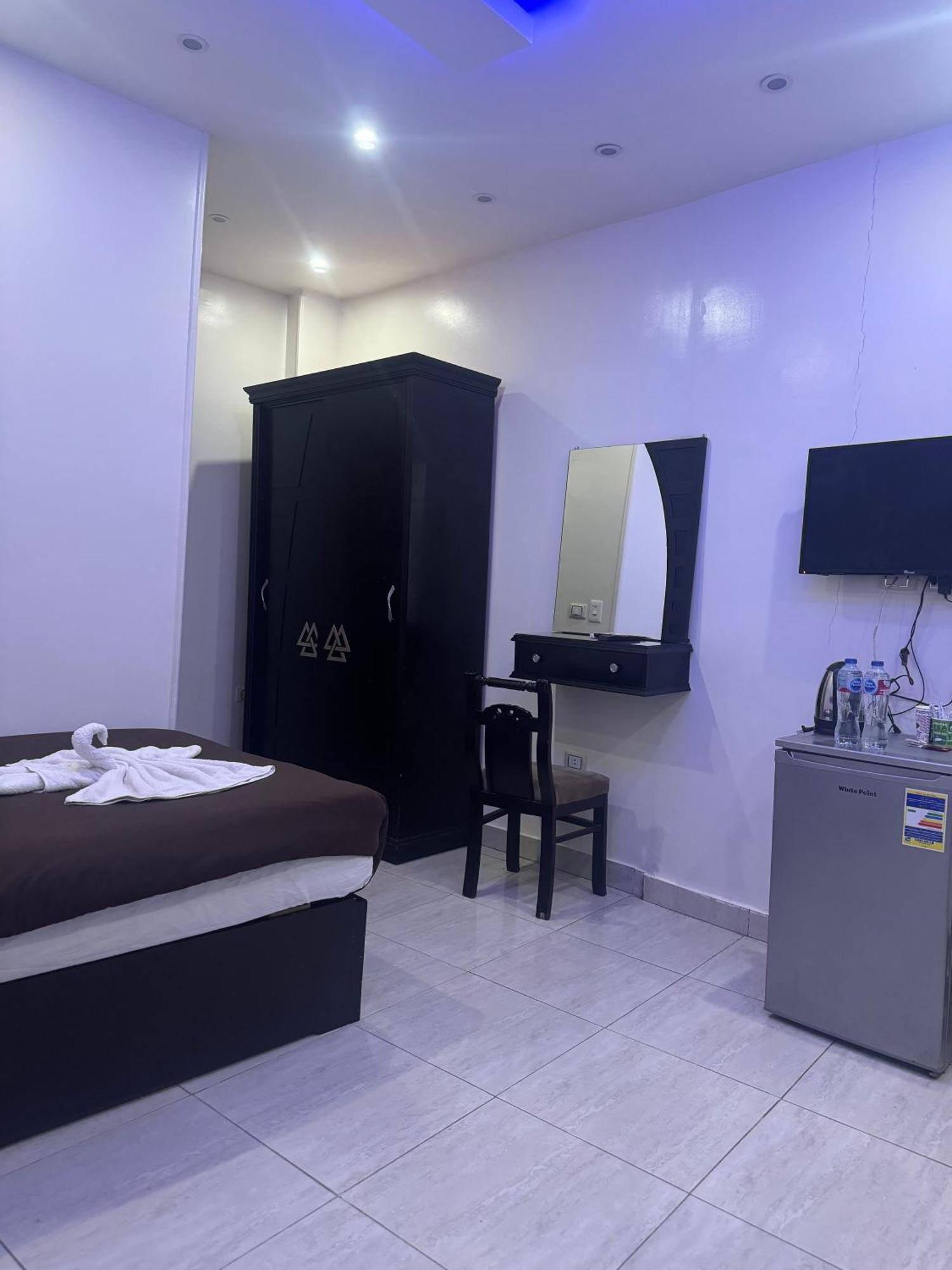 Pyramids And Sphinx Hotel Kafret el-Gabal Екстериор снимка