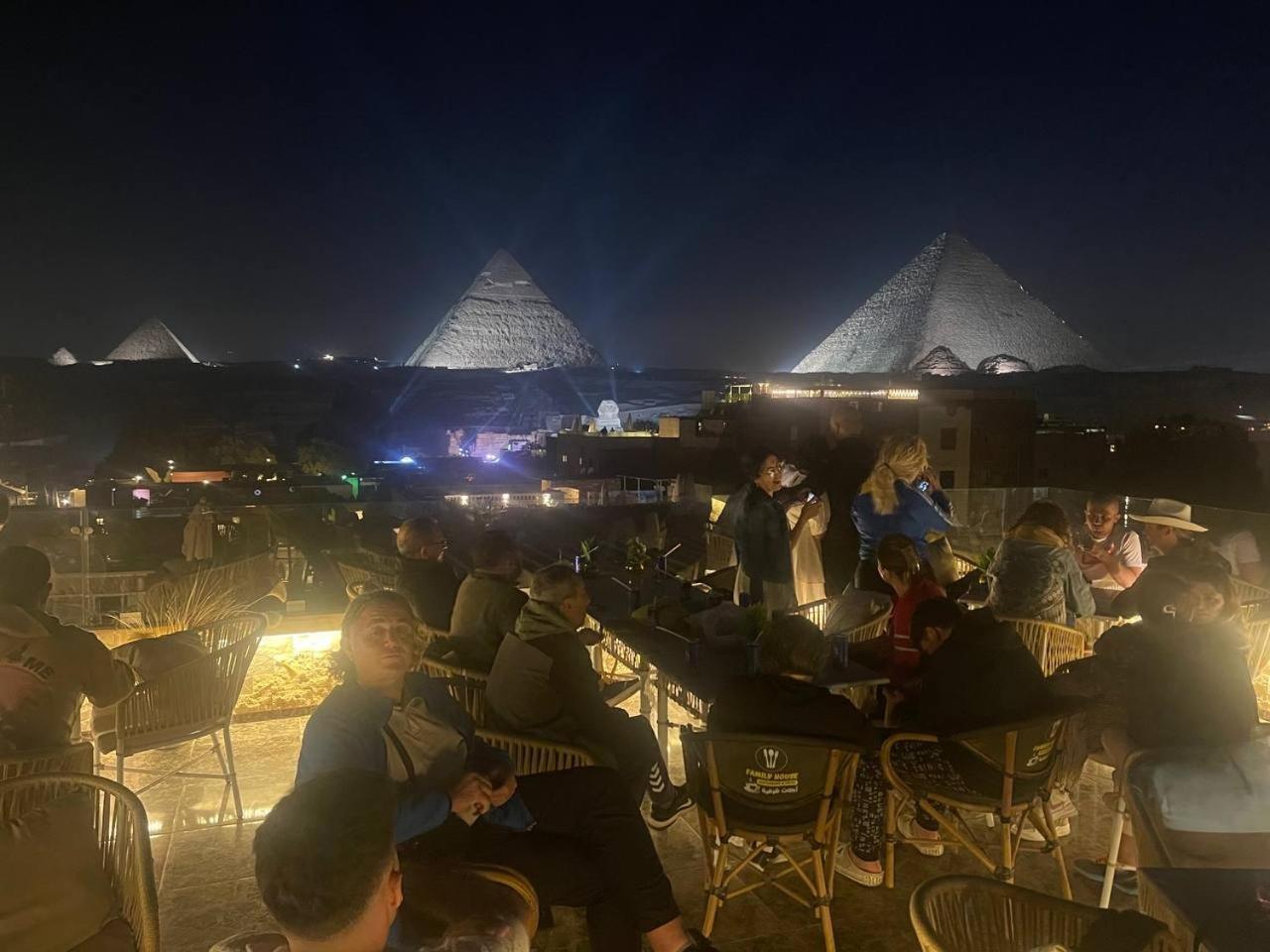 Pyramids And Sphinx Hotel Kafret el-Gabal Екстериор снимка